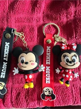 Disney Minnie & Mickey Mouse Red and Black Key & Card Holder Set
